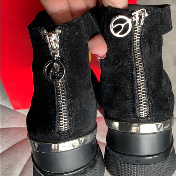 Wishbone Gioia Black Wedge Sandal - Suede - Picture 9 of 10